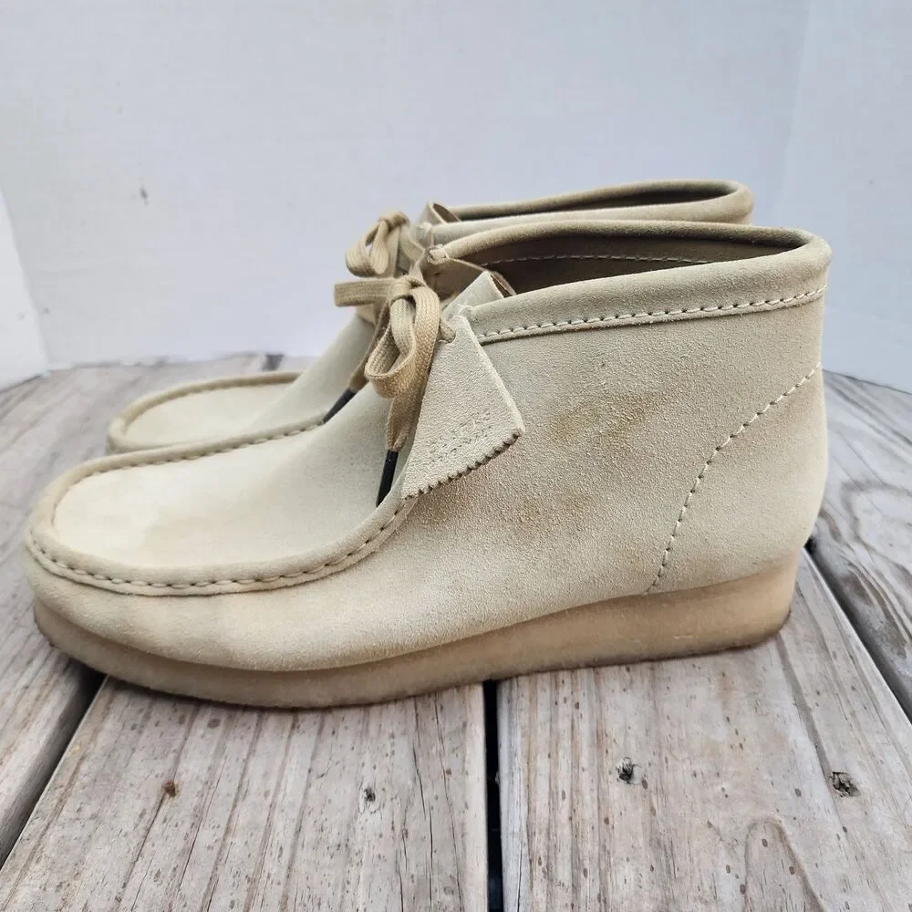 Clarks Originals Men's Wallabee Suede Comfort Oxfords Size 11M Tan Rubber Sole
